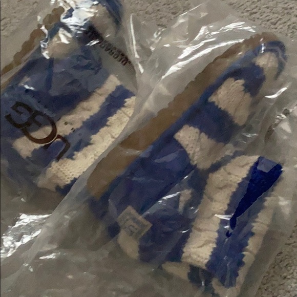 Striped Uggs - Picture 4 of 6